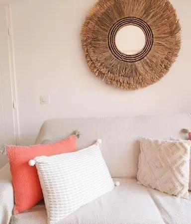 Alizee, Airco, Pool And Near Apartament