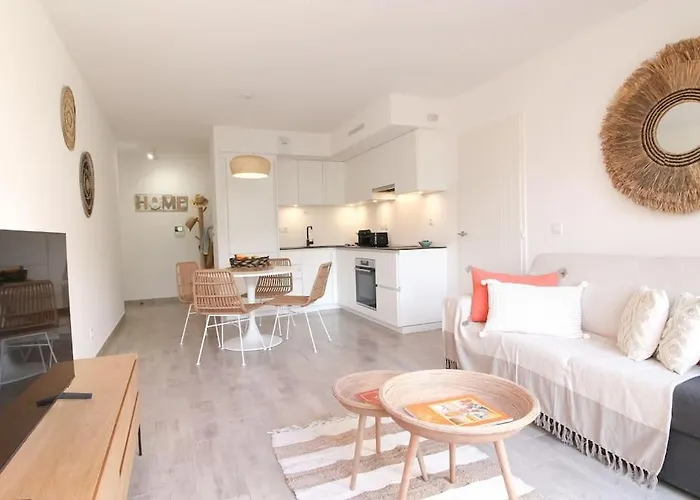 Alizee, Airco, Pool And Near Apartment *
