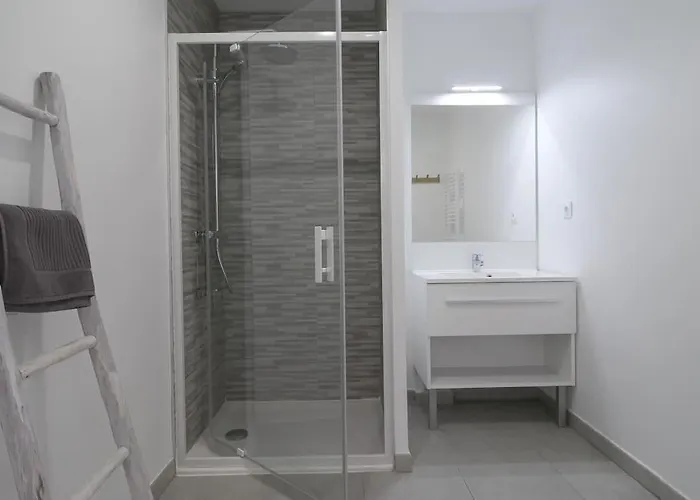 Alizee, Airco, Pool And Near Apartment